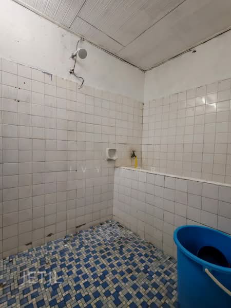 Rumah Teres 1-Tingkat untuk Dijual di Kampung Pendamar (Klang) - Ivy Por - Bathroom - PropertyGuru.com.my