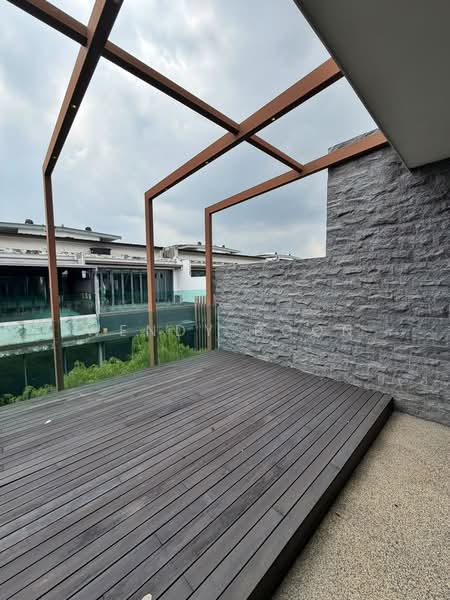 3-storey Terraced House for Sale in Bandar Nusaputra (Puchong) - Wendy Boon - Exterior - PropertyGuru.com.my