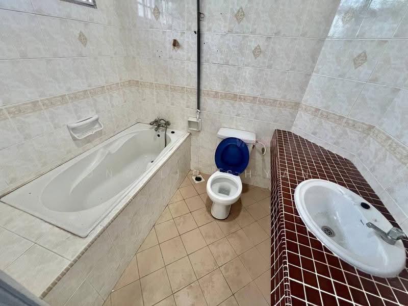 2-storey Terraced House for Sale in Taman Mutiara (Pontian) - Ong Lih Shyan - Bathroom - PropertyGuru.com.my