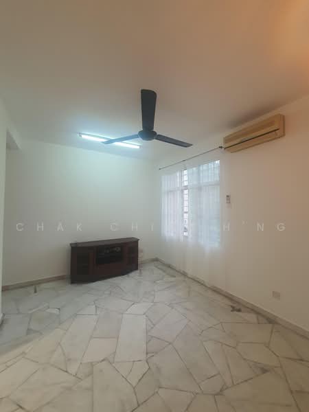 Apartment for Rent at Apartment Sri Ara - Chak Ching H'Ng - Living Room - PropertyGuru.com.my