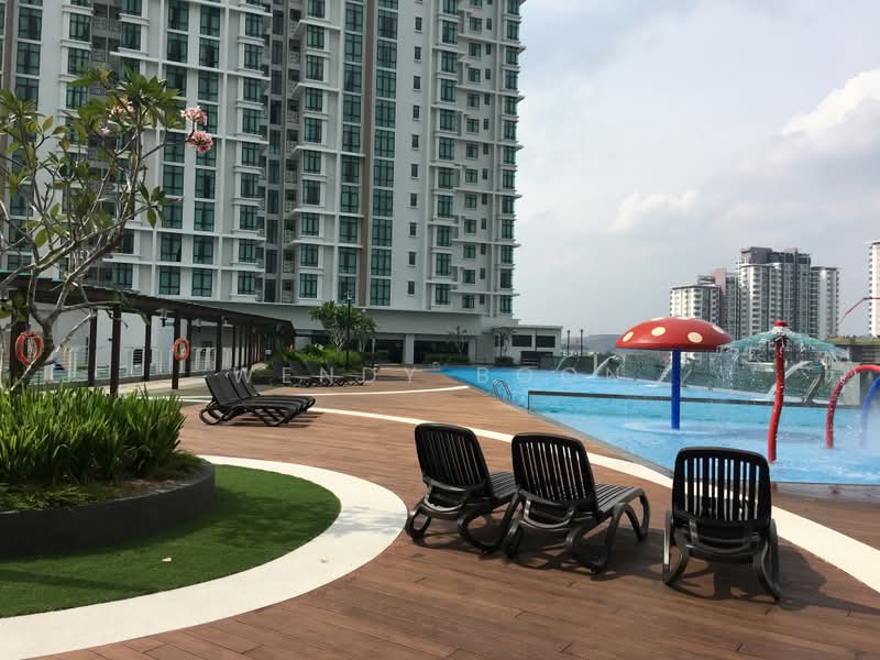 Kediaman Servis untuk Disewa di Serviced Residence @ Shaftsbury Putrajaya - Wendy Boon - Pool - PropertyGuru.com.my