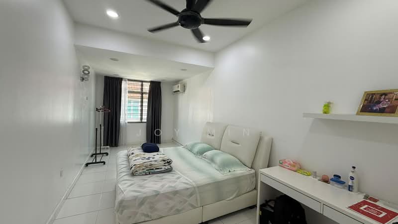 Rumah Teres 2-Tingkat untuk Dijual di Taman Sutera Utama (Skudai) - Joy Min - Bedroom - PropertyGuru.com.my