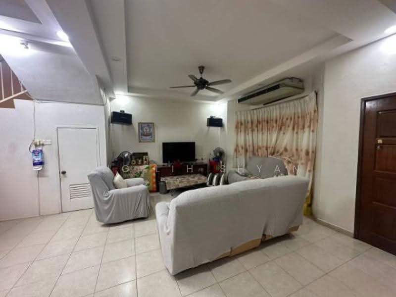 2-storey Terraced House for Sale in Taman Jasa (Pontian) - Ong Lih Shyan - Living Room - PropertyGuru.com.my