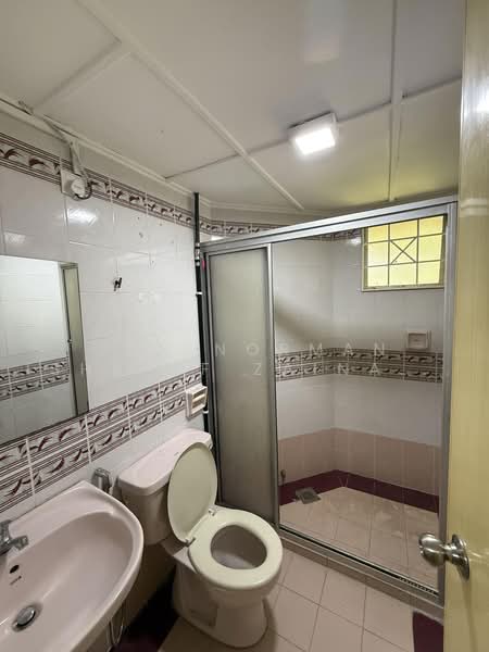 Condominium for Rent at Villa Flora - Wan Norman Ishraff Zainal Abidin - Bathroom - PropertyGuru.com.my
