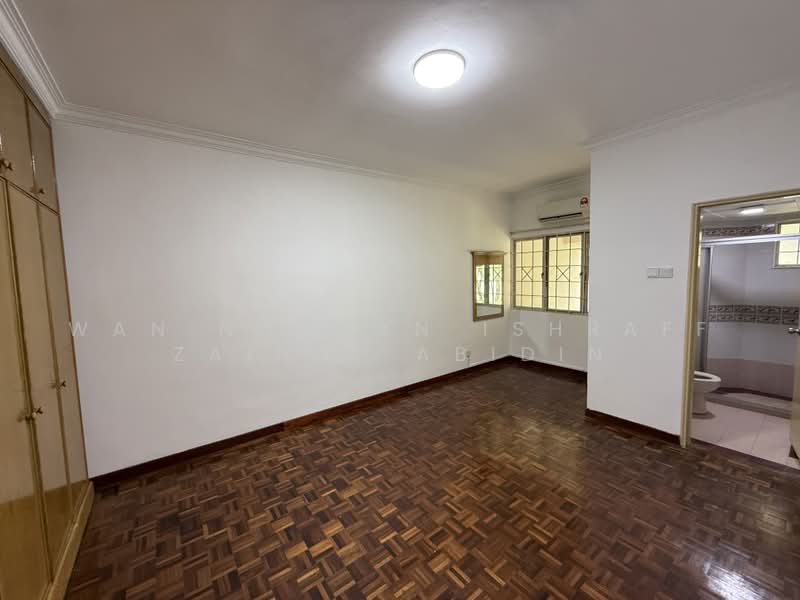 Condominium for Rent at Villa Flora - Wan Norman Ishraff Zainal Abidin - Bedroom - PropertyGuru.com.my