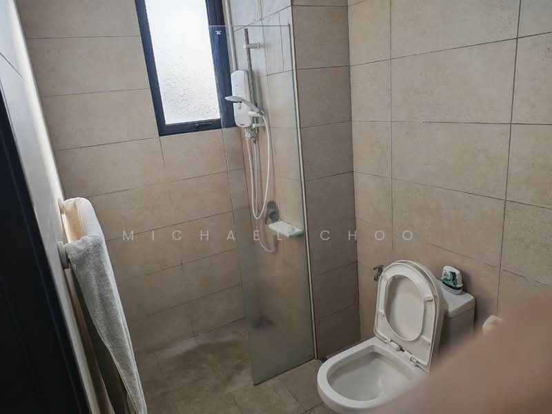 Kediaman Servis untuk Dijual di Aera Residence - Michael Choo - Bathroom - PropertyGuru.com.my