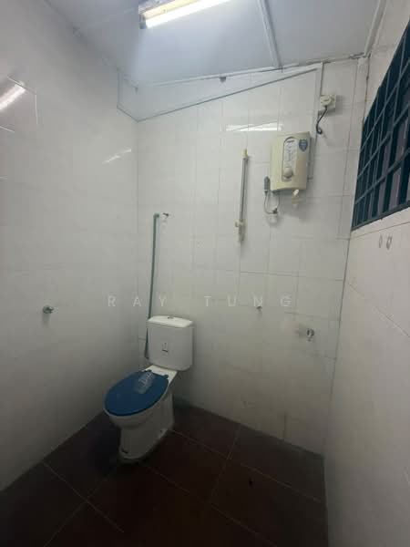 Rumah Teres 1-Tingkat untuk Disewa di Skudai (Johor) - Ray Tung - Bathroom - PropertyGuru.com.my