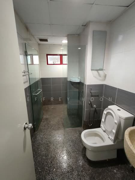 Kondominium untuk Disewa di Trellises - Jeffrey Hoon - Bathroom - PropertyGuru.com.my