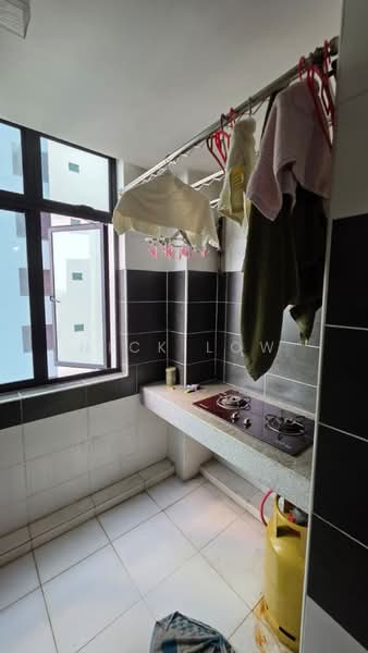 Service Residence for Rent at D'Inspire Residence (Inspira Bestari) - Nick Low - Kitchen - PropertyGuru.com.my