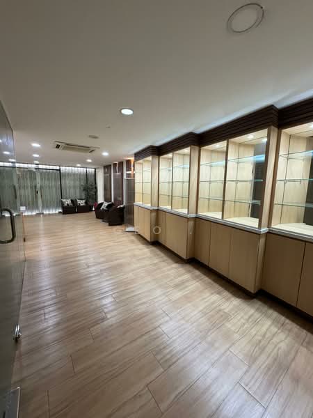 Shop for Rent in Taman Greenwood (Batu Caves) - Geo . - Interior - PropertyGuru.com.my
