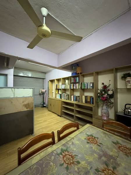 Shop for Rent in Taman Greenwood (Batu Caves) - Geo . - Interior - PropertyGuru.com.my