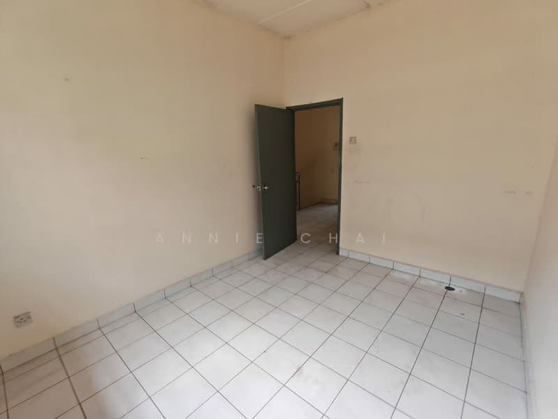 Flat for Rent at Pandan Ria (Block C) - Annie Chai - PropertyGuru.com.my