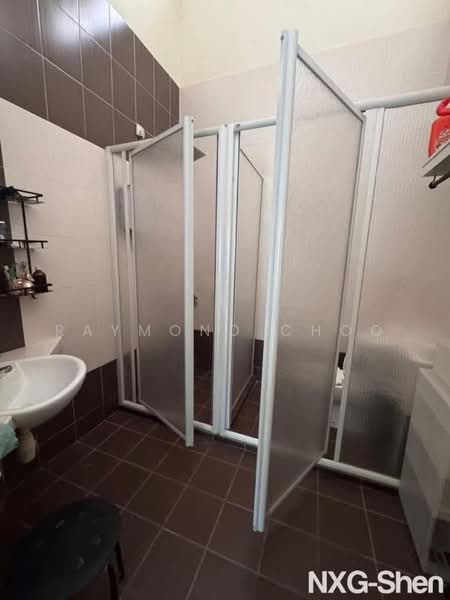2-storey Terraced House for Sale in Setia Indah 9 (Setia Alam) - Raymond Choo - Bathroom - PropertyGuru.com.my