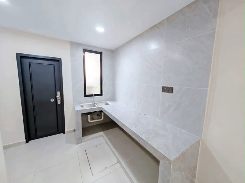 2-storey Terraced House for Sale in Taman Puteri Wangsa (Ulu Tiram) - Calvin Lee - PropertyGuru.com.my