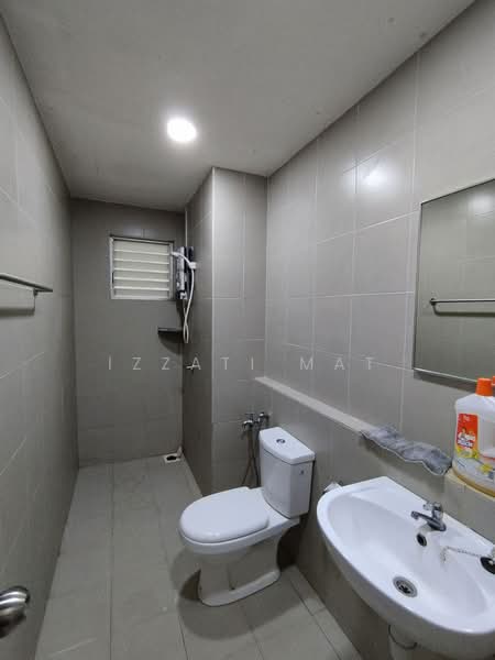 Apartment for Sale at Lakefront Homes - Izzati Mat - Bathroom - PropertyGuru.com.my