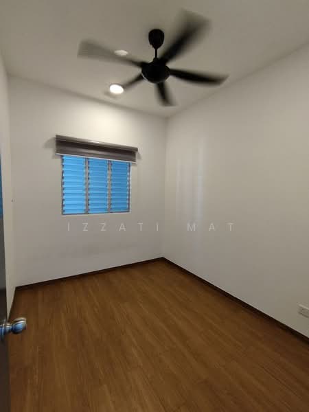 Apartment for Sale at Lakefront Homes - Izzati Mat - Bedroom - PropertyGuru.com.my