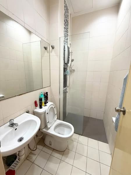 2-storey Terraced House for Sale in Setia Indah 12 (Setia Alam) - Raymond Choo - Bathroom - PropertyGuru.com.my