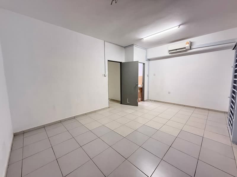 2.5-storey Terraced House for Rent in Taman Scientex Utama (Senai) - Nick Low - Interior - PropertyGuru.com.my