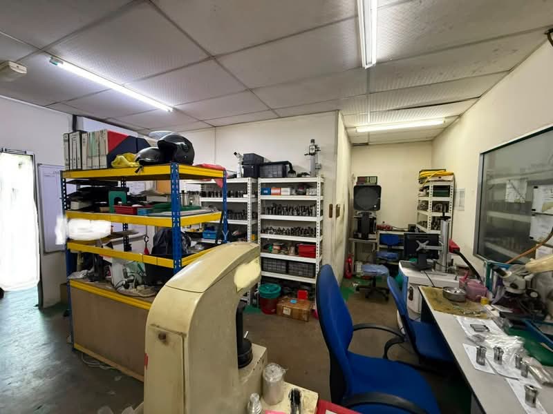 Terrace Factory for Sale in Johor Bahru (Johor) - Yip . - Interior - PropertyGuru.com.my