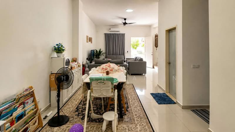2-storey Terraced House for Sale in Puncak Alam (Selangor) - Shiqin Saidin - Living Room - PropertyGuru.com.my
