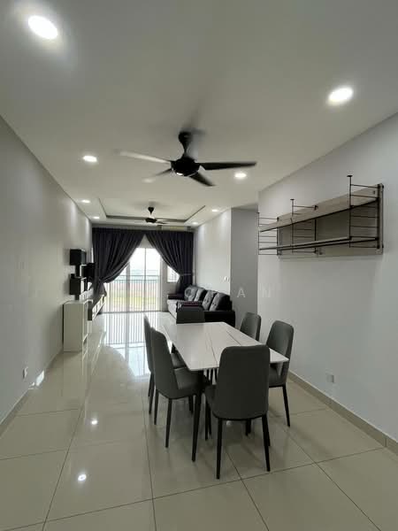 Kediaman Servis untuk Disewa di Meridin Bayvue Serviced Apartment - SJ CHAN - Living Room - PropertyGuru.com.my