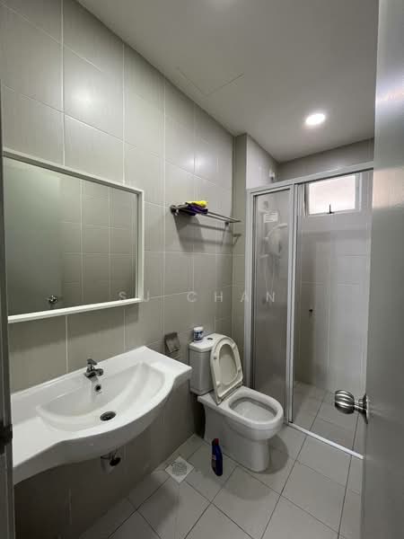Kediaman Servis untuk Disewa di Meridin Bayvue Serviced Apartment - SJ CHAN - Bathroom - PropertyGuru.com.my