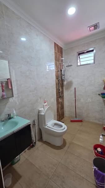 Rumah Teres 2-Tingkat untuk Dijual di Taman Johor Jaya (Johor Bahru) - Wei Jian Tan - Bathroom - PropertyGuru.com.my