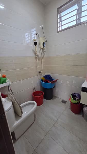 Rumah Teres 2-Tingkat untuk Dijual di Taman Johor Jaya (Johor Bahru) - Wei Jian Tan - Bathroom - PropertyGuru.com.my