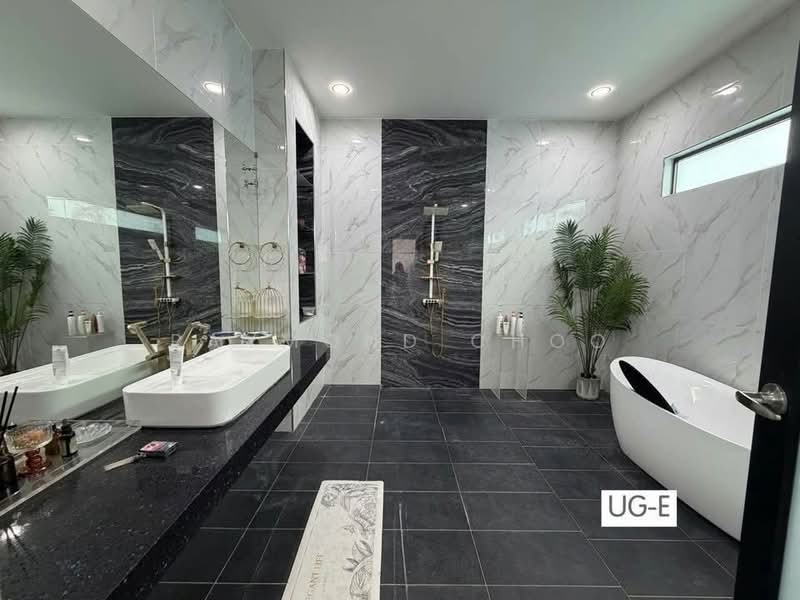 Bungalow House untuk Dijual di Setia Eco Park (Setia Alam) - Raymond Choo - Bathroom - PropertyGuru.com.my