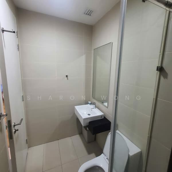 Kediaman Servis untuk Disewa di The Sentral Suites - Sharon Wong - Bathroom - PropertyGuru.com.my