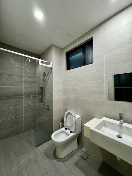 Kediaman Servis untuk Dijual di Citizen 2 - Vincent Foo - Bathroom - PropertyGuru.com.my