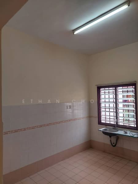 Rumah Teres untuk Dijual di Bandar Puteri Klang (Klang) - Ethan Chong - Kitchen - PropertyGuru.com.my