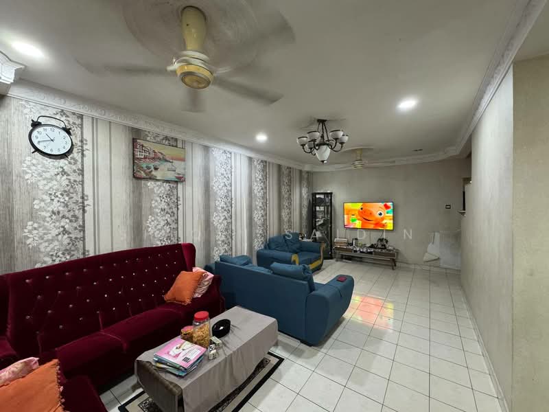 Rumah Teres 2-Tingkat untuk Dijual di Bandar Bukit Raja (Klang) - Shiqin Saidin - Living Room - PropertyGuru.com.my