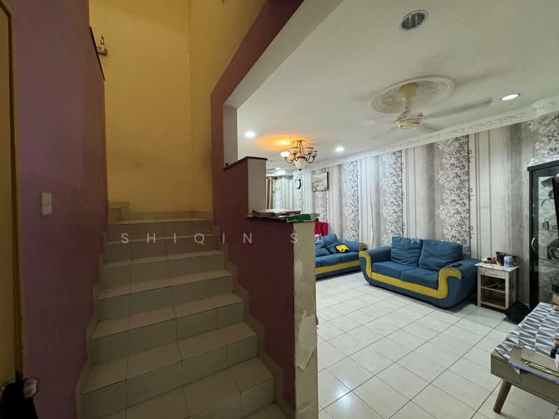 Rumah Teres 2-Tingkat untuk Dijual di Bandar Bukit Raja (Klang) - Shiqin Saidin - Living Room - PropertyGuru.com.my