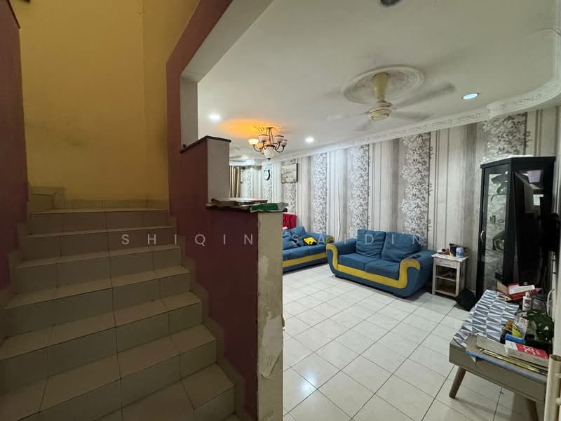 Rumah Teres 2-Tingkat untuk Dijual di Bandar Bukit Raja (Klang) - Shiqin Saidin - Living Room - PropertyGuru.com.my