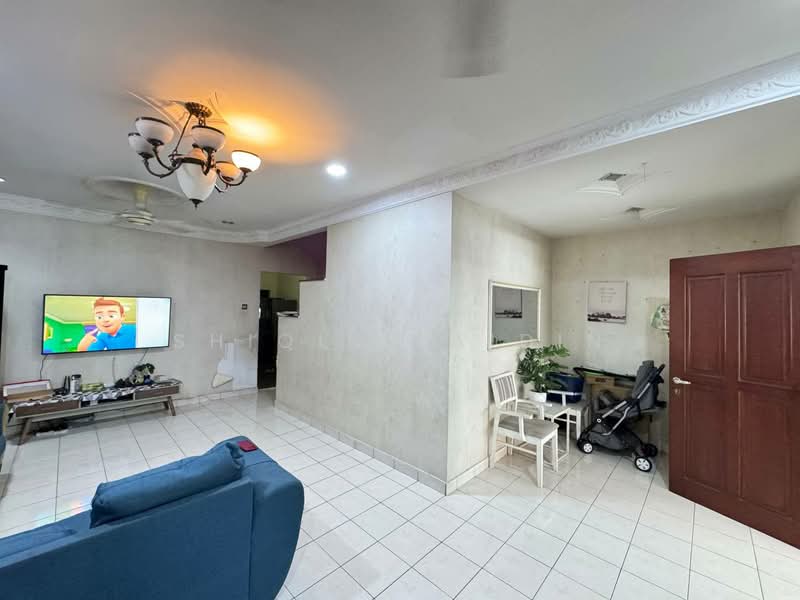 Rumah Teres 2-Tingkat untuk Dijual di Bandar Bukit Raja (Klang) - Shiqin Saidin - Living Room - PropertyGuru.com.my