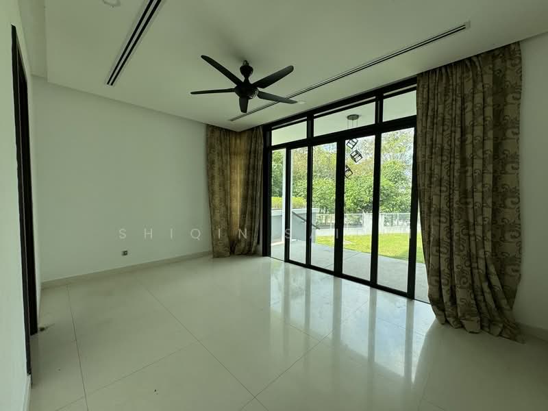Bungalow House untuk Dijual di Bukit Jelutong (Shah Alam) - Shiqin Saidin - Living Room - PropertyGuru.com.my