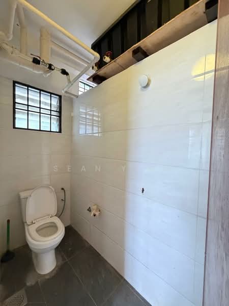 Flat for Rent at Taman Tan Sri Yaacob - Sean Yeoh - Bathroom - PropertyGuru.com.my