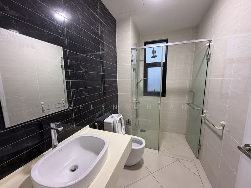 Condominium for Rent at Sky Condominium (Skyz Residence) - Evelyn Cheah - Bathroom - PropertyGuru.com.my