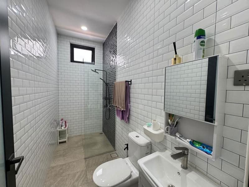 Semi-Detached House for Sale in Taman Austin Heights (Tebrau) - Yik Tat - Bathroom - PropertyGuru.com.my