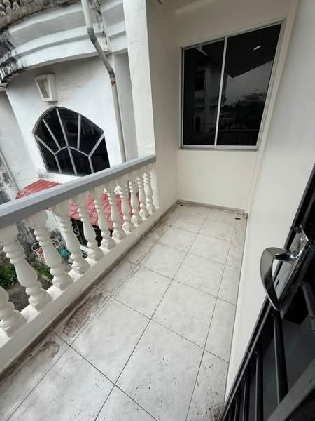 Rumah Teres 3-Tingkat untuk Dijual di Taman Tampoi Utama (Johor Bahru) - Sean Yeoh - PropertyGuru.com.my