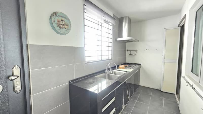 Rumah Teres 3-Tingkat untuk Disewa di Denai Alam (Shah Alam) - Joey Koh - Kitchen - PropertyGuru.com.my