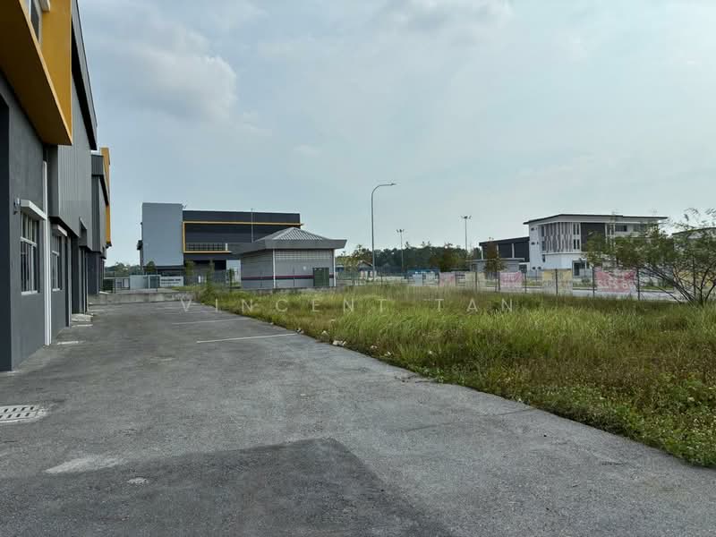 Semi-D Factory for Rent in Nilai (Negeri Sembilan) - Vincent Tan - Exterior - PropertyGuru.com.my