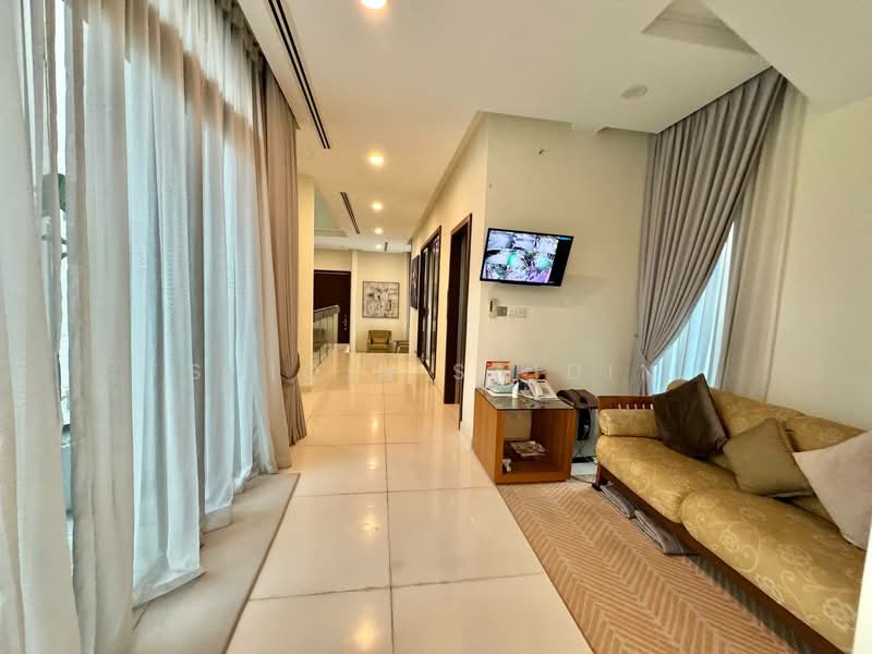 Bungalow House untuk Dijual di Bukit Jelutong (Shah Alam) - Shiqin Saidin - Corridor - PropertyGuru.com.my
