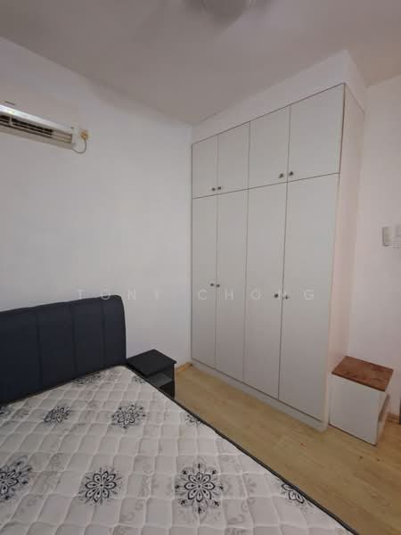 Kediaman Servis untuk Disewa di Larkin Heights - Tony Chong - Bedroom - PropertyGuru.com.my