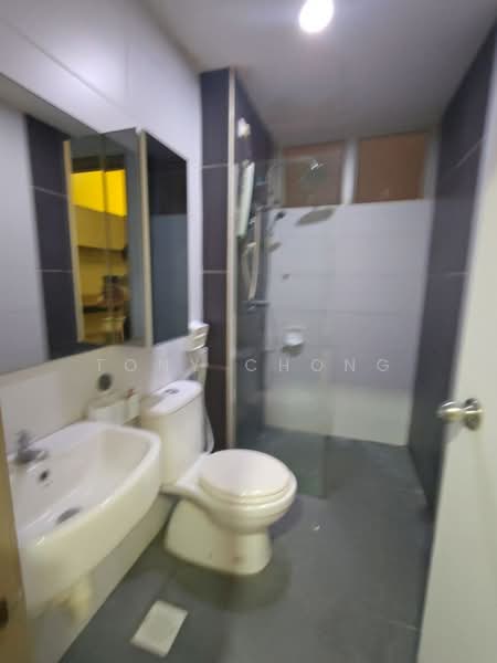 Kediaman Servis untuk Disewa di Larkin Heights - Tony Chong - Bathroom - PropertyGuru.com.my