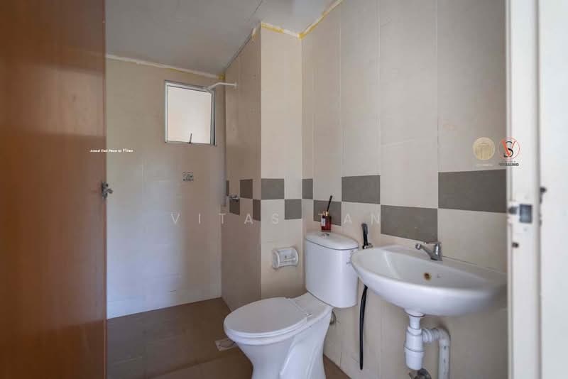 Pangsapuri untuk Dijual di Pangsapuri Seri Mutiara - Vitas Tan - Bathroom - PropertyGuru.com.my