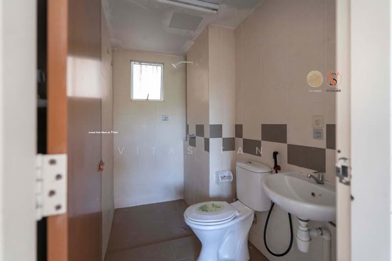Pangsapuri untuk Dijual di Pangsapuri Seri Mutiara - Vitas Tan - Bathroom - PropertyGuru.com.my