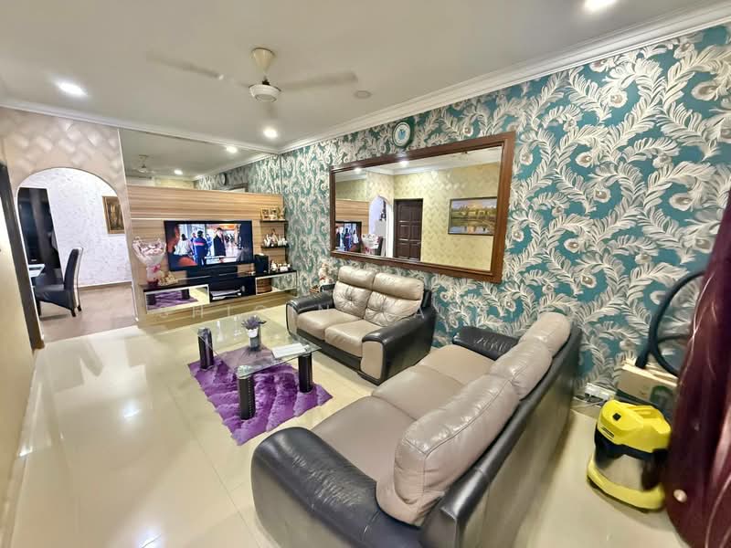 Rumah Teres 1-Tingkat untuk Dijual di Shah Alam (Selangor) - Shiqin Saidin - Living Room - PropertyGuru.com.my