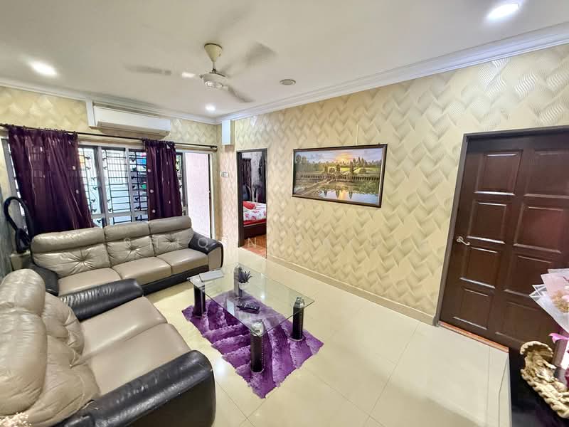 Rumah Teres 1-Tingkat untuk Dijual di Shah Alam (Selangor) - Shiqin Saidin - Living Room - PropertyGuru.com.my